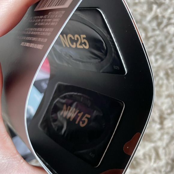 ⭐️3/$50! Sephora Bundle Kosas Wet Lip Oil Malibu, MAC, Clinique shadow quad bag - Picture 8 of 11